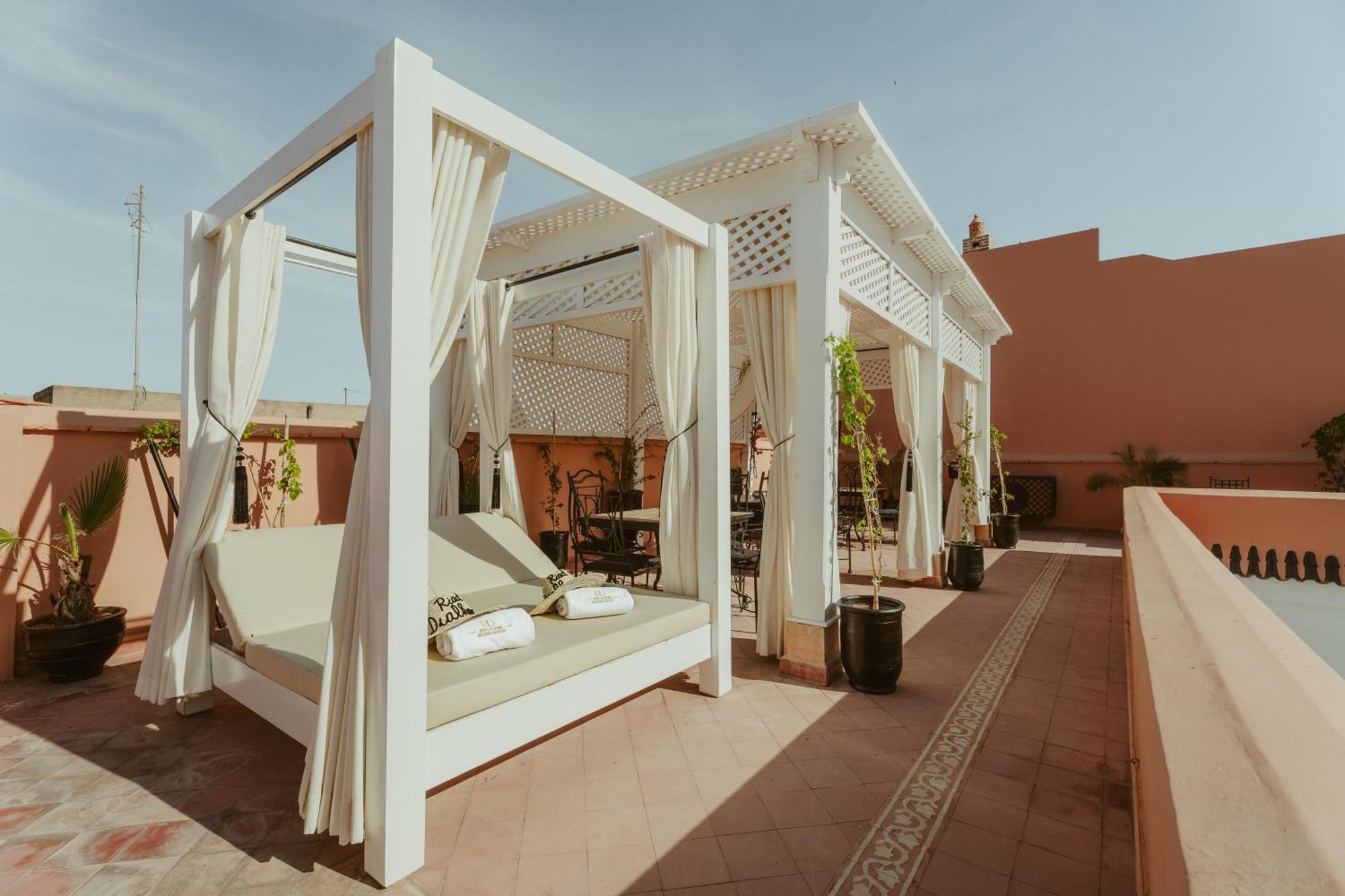 Riad Dar Dialkoum Marrakesh Exterior photo