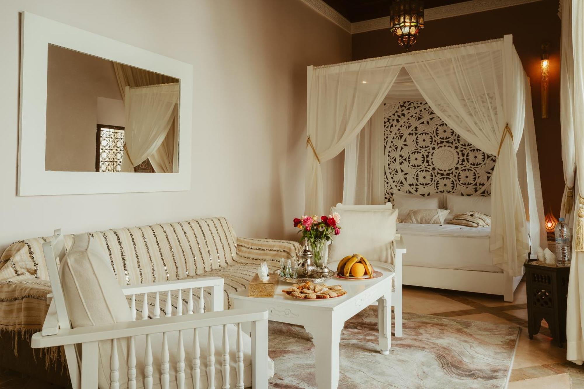 Riad Dar Dialkoum Marrakesh Exterior photo