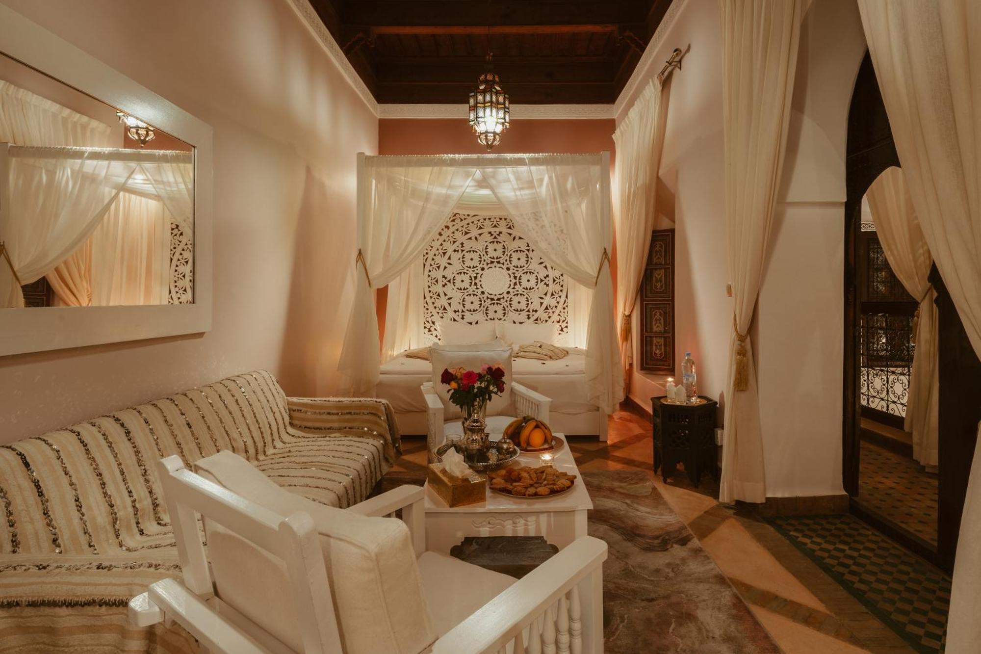 Riad Dar Dialkoum Marrakesh Exterior photo